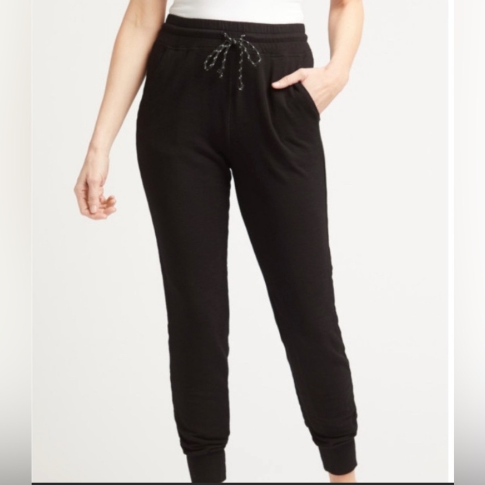 Sundry for Evereve Black Jogger